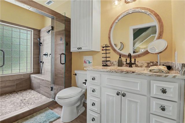 2305 E Whispering Oaks Lane, Fayetteville, AR 72701