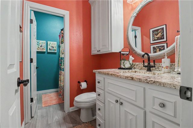 2305 E Whispering Oaks Lane, Fayetteville, AR 72701