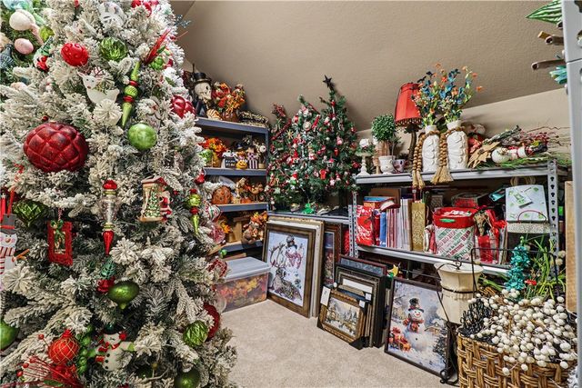 2305 E Whispering Oaks Lane, Fayetteville, AR 72701