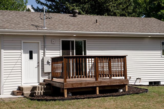 705 18th Street N, Moorhead, MN 56560