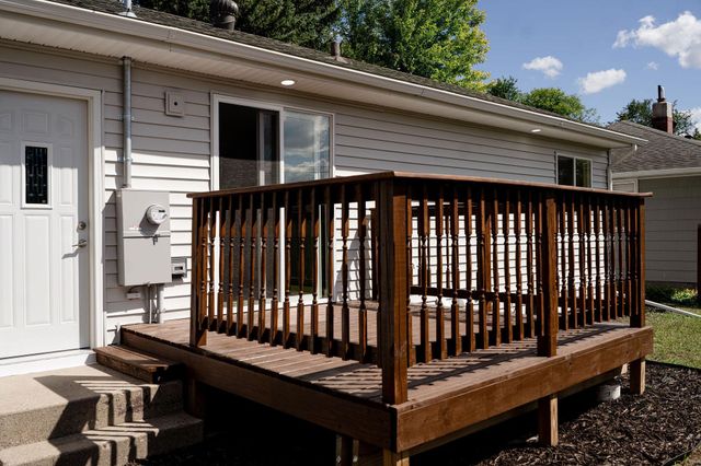 705 18th Street N, Moorhead, MN 56560