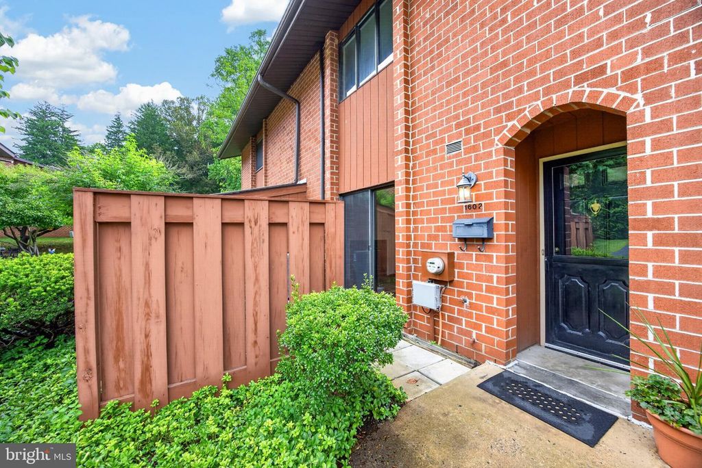 1602 WORTHINGTON DR #1602, EXTON, PA 19341 — photo 2