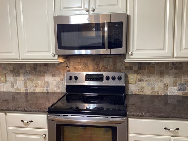 2841 Southridge Drive, Grapevine, TX 76051