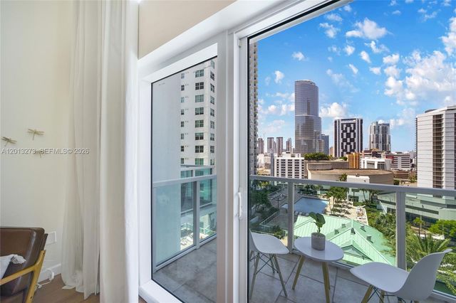 41 SE 5th St 1003, Miami, FL 33131