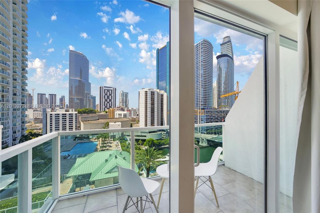 41 SE 5th St 1003, Miami, FL 33131