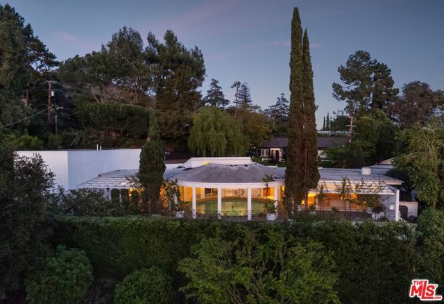 2941 Briar Knoll Drive, Los Angeles, CA 90046