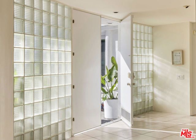 2941 Briar Knoll Drive, Los Angeles, CA 90046