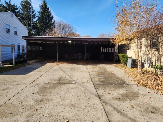 1651 Diamond Avenue, Grand Rapids, MI 49505