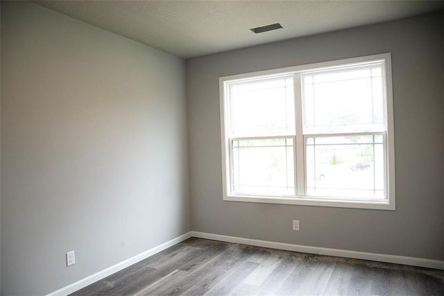 4719 E 135th Court, Grandview, MO 64030