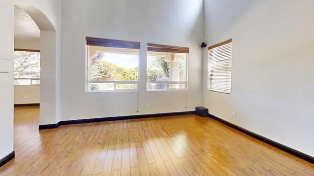 6423 Los Pueblos Place NW, Albuquerque, NM 87114