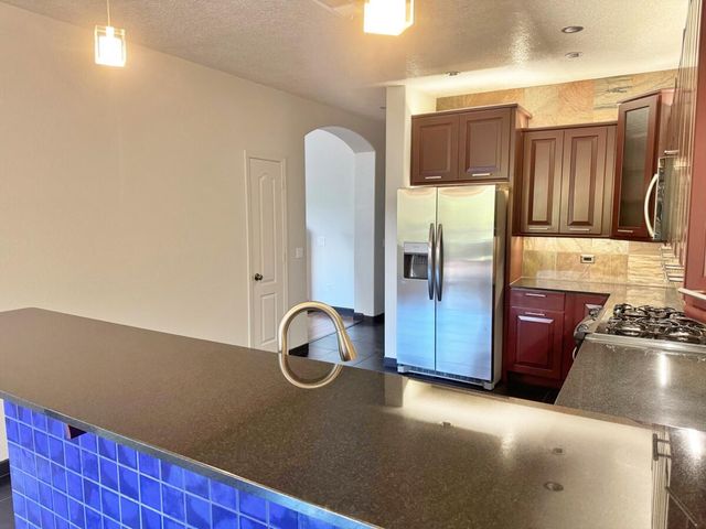 6423 Los Pueblos Place NW, Albuquerque, NM 87114