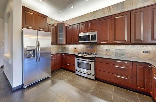 6423 Los Pueblos Place NW, Albuquerque, NM 87114