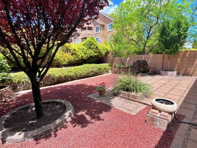 6423 Los Pueblos Place NW, Albuquerque, NM 87114