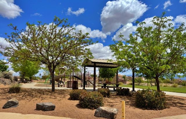 6423 Los Pueblos Place NW, Albuquerque, NM 87114
