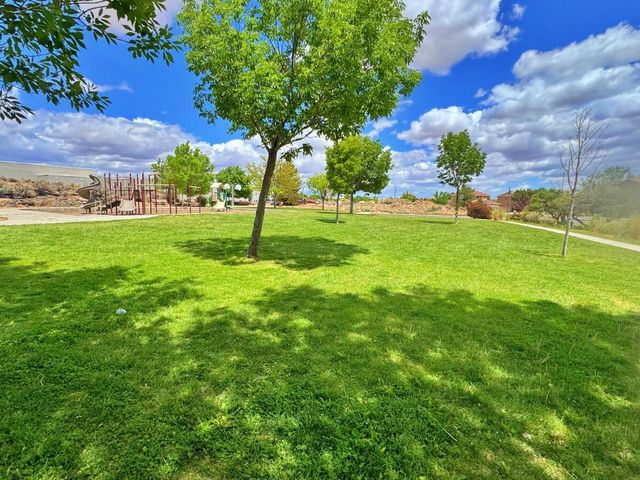 6423 Los Pueblos Place NW, Albuquerque, NM 87114