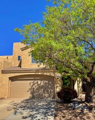 6423 Los Pueblos Place NW, Albuquerque, NM 87114