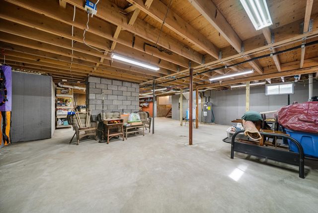 109 Middle Winchendon Road, Rindge, NH 03461