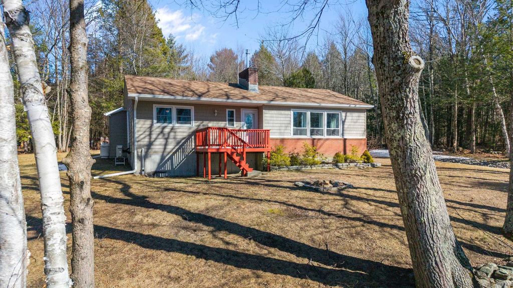 109 Middle Winchendon Road, Rindge, NH 03461