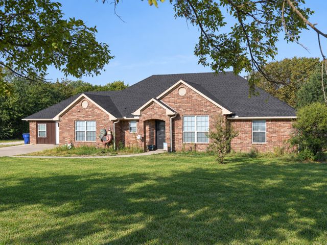 1813 County Road 123, Gainesville, TX 76240