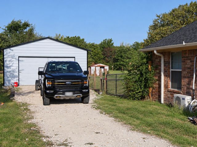 1813 County Road 123, Gainesville, TX 76240