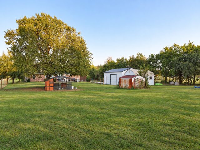 1813 County Road 123, Gainesville, TX 76240