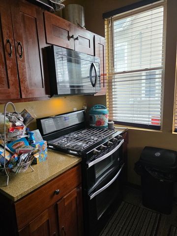 726 Ashland Avenue, Rockford, IL 61103