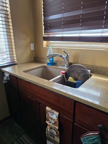 726 Ashland Avenue, Rockford, IL 61103