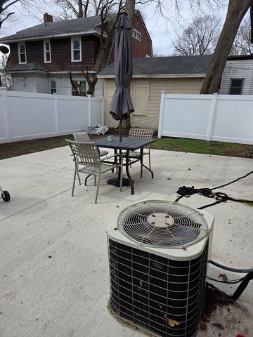 726 Ashland Avenue, Rockford, IL 61103