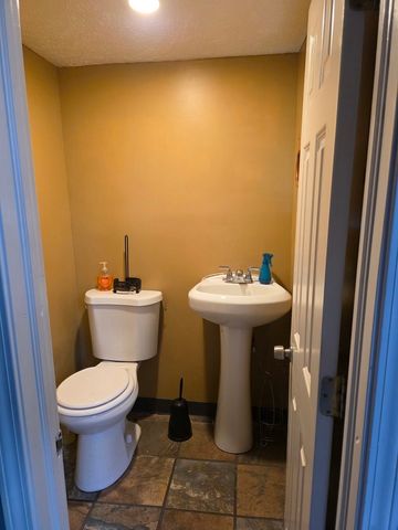 726 Ashland Avenue, Rockford, IL 61103