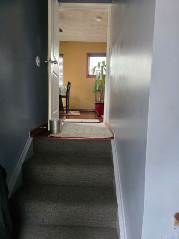 726 Ashland Avenue, Rockford, IL 61103