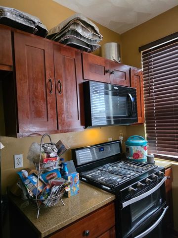 726 Ashland Avenue, Rockford, IL 61103