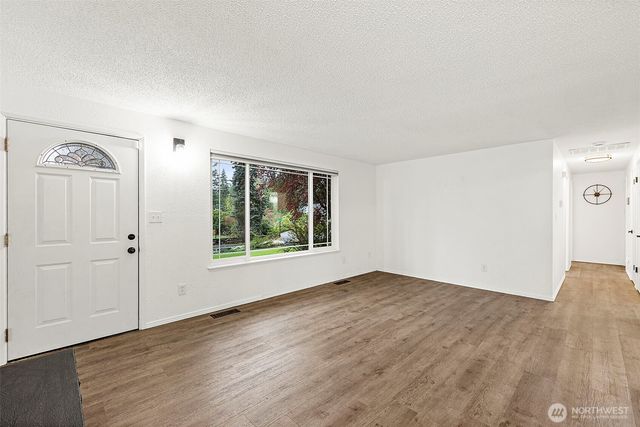 14801 73rd Avenue E, Puyallup, WA 98375