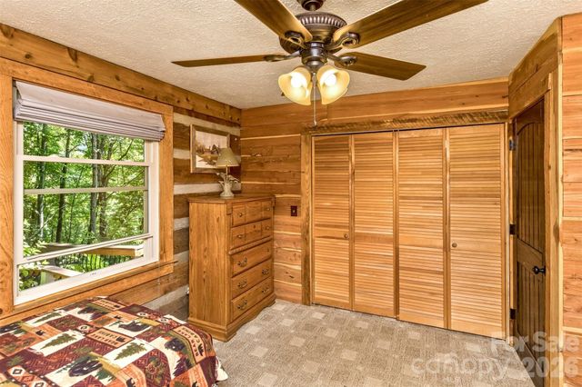 1059 Setzer Cove Road, Maggie Valley, NC 28751