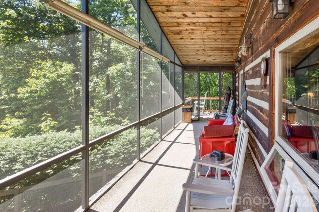1059 Setzer Cove Road, Maggie Valley, NC 28751