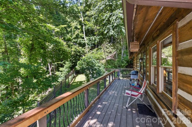 1059 Setzer Cove Road, Maggie Valley, NC 28751