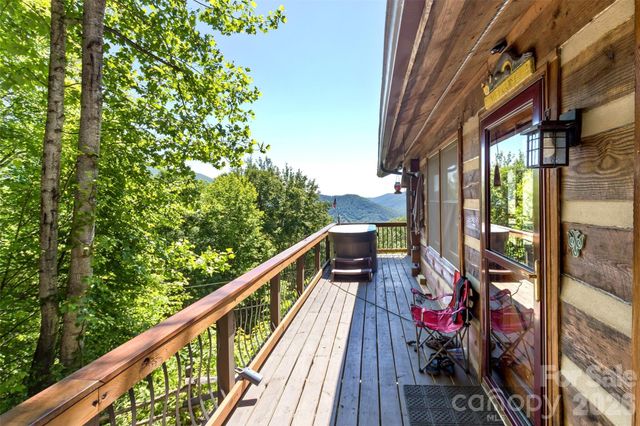 1059 Setzer Cove Road, Maggie Valley, NC 28751
