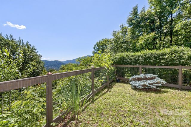 1059 Setzer Cove Road, Maggie Valley, NC 28751