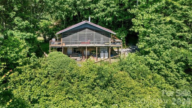 1059 Setzer Cove Road, Maggie Valley, NC 28751