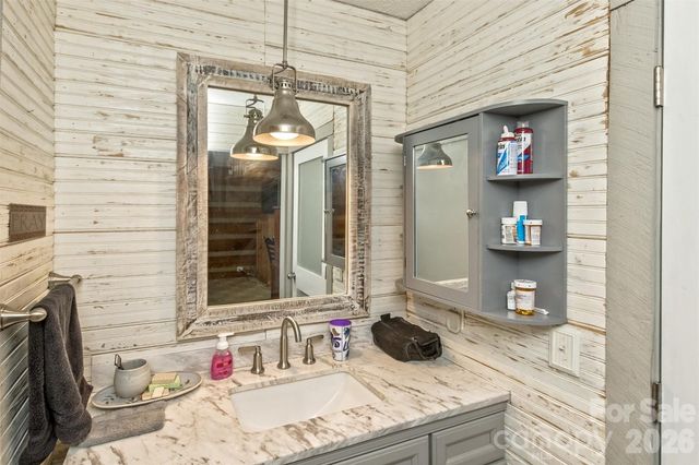 1059 Setzer Cove Road, Maggie Valley, NC 28751