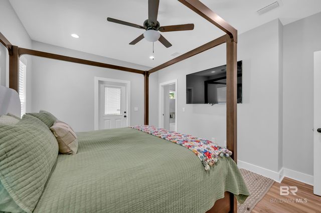 18135 Hoiles Street, Robertsdale, AL 36567