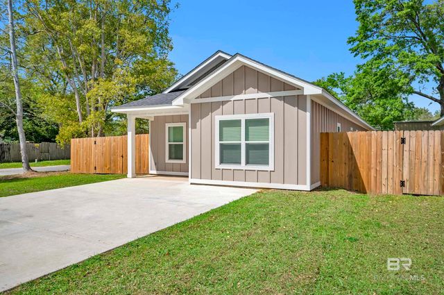 18135 Hoiles Street, Robertsdale, AL 36567