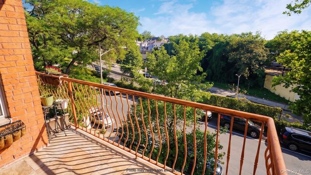 279 Prospect Avenue 3A, Brooklyn, NY 11215