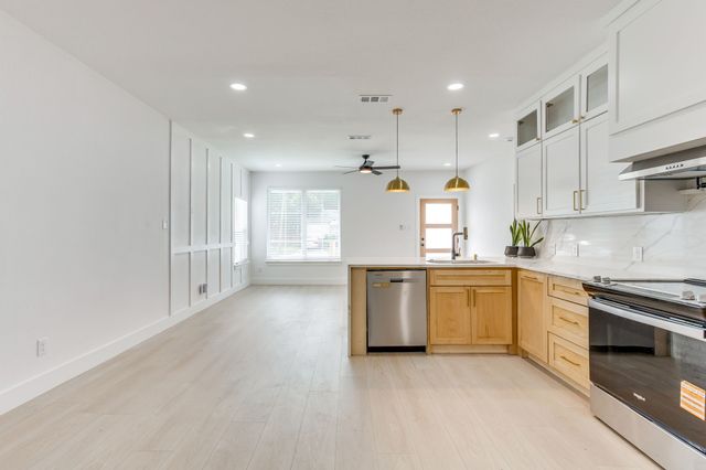 3828 Winfield Avenue, Fort Worth, TX 76109