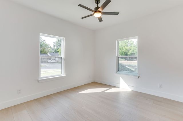 3828 Winfield Avenue, Fort Worth, TX 76109