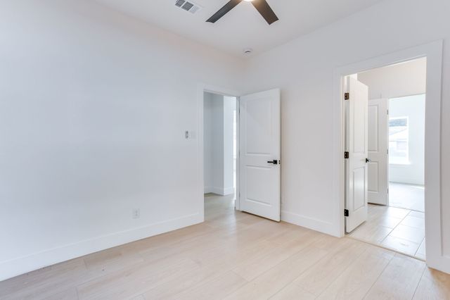 3828 Winfield Avenue, Fort Worth, TX 76109