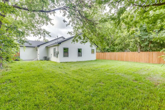 3828 Winfield Avenue, Fort Worth, TX 76109