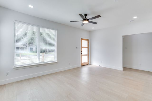 3828 Winfield Avenue, Fort Worth, TX 76109