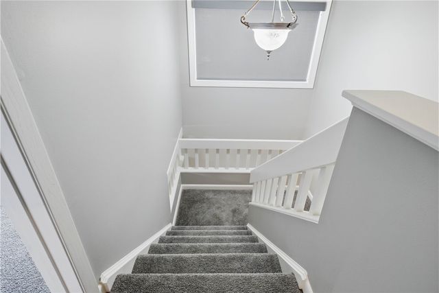 1432 Towne Square Dr, Mccandless, PA 15101