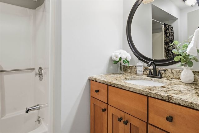 1432 Towne Square Dr, Mccandless, PA 15101