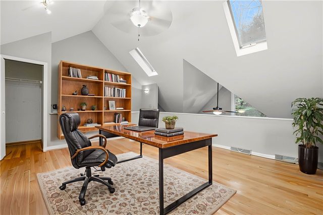 1432 Towne Square Dr, Mccandless, PA 15101